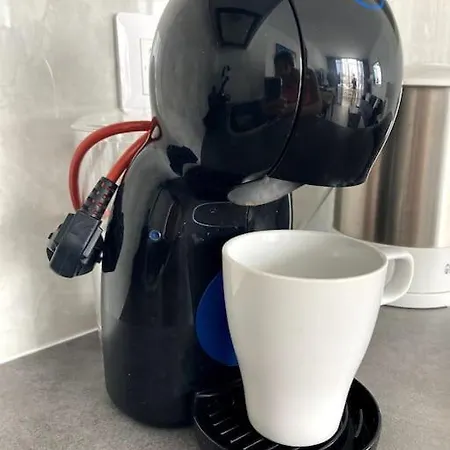 Airconditioned 2bed Poolside Apartament