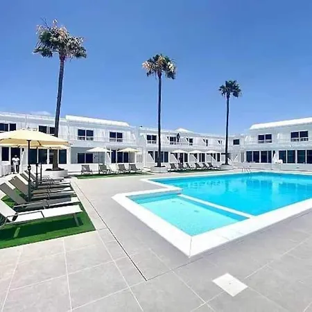 شقة Airconditioned 2bed Poolside بويرتو ذيل كارمين