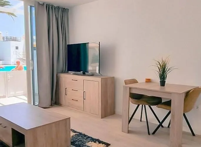 Διαμέρισμα Airconditioned 2bed Poolside *